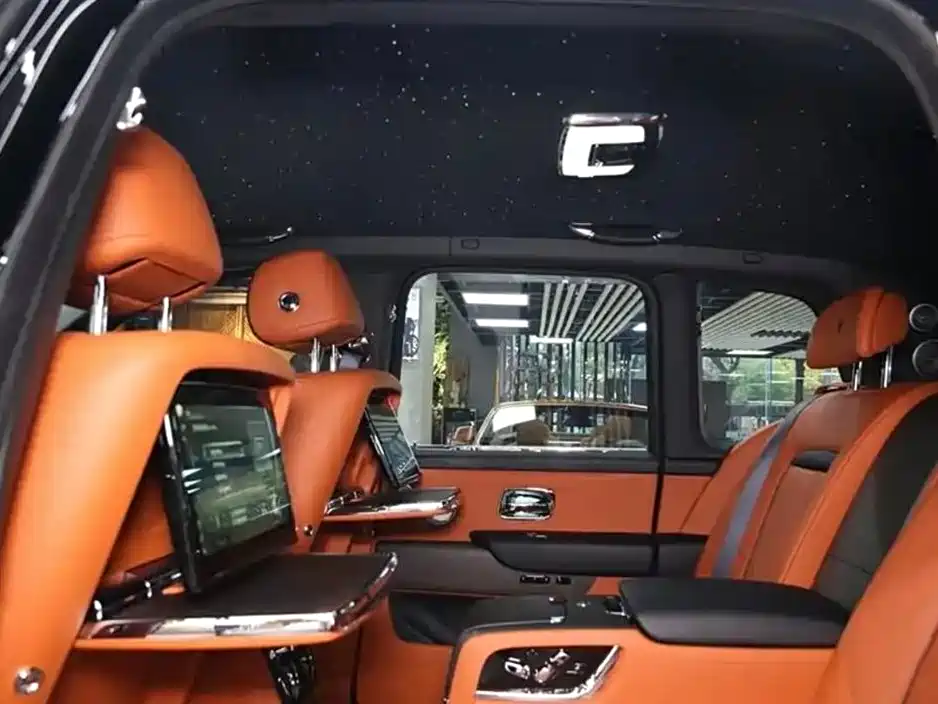 Rolls-Royce Cullinan 2018 мест