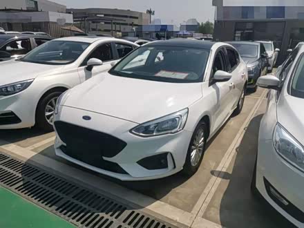 福克斯 2020款 三厢 EcoBoost 180 自动锋潮型