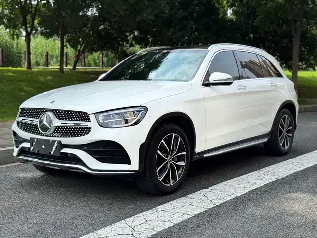 MERCEDES-BENZ GLC