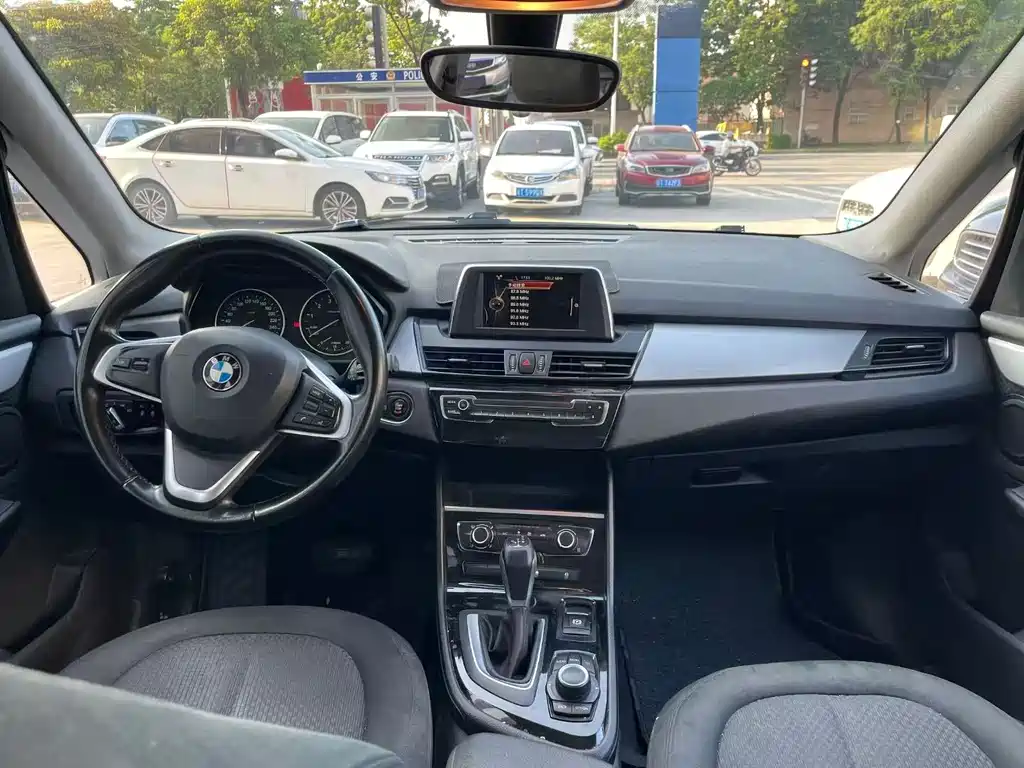 BMW 2 SERIES STATION WAGON