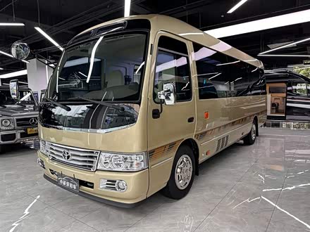 柯斯达 2023款 4.0L 手动