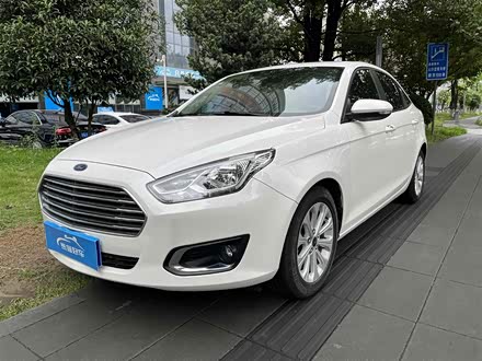 福睿斯 2015款 1.5L 自动时尚型