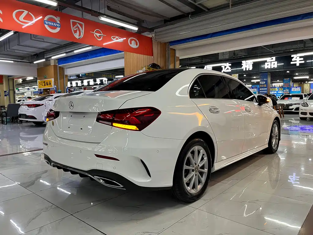 MERCEDES BENZ A CLASS