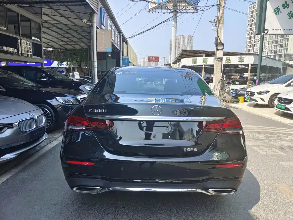 MERCEDES-BENZ E CLASS