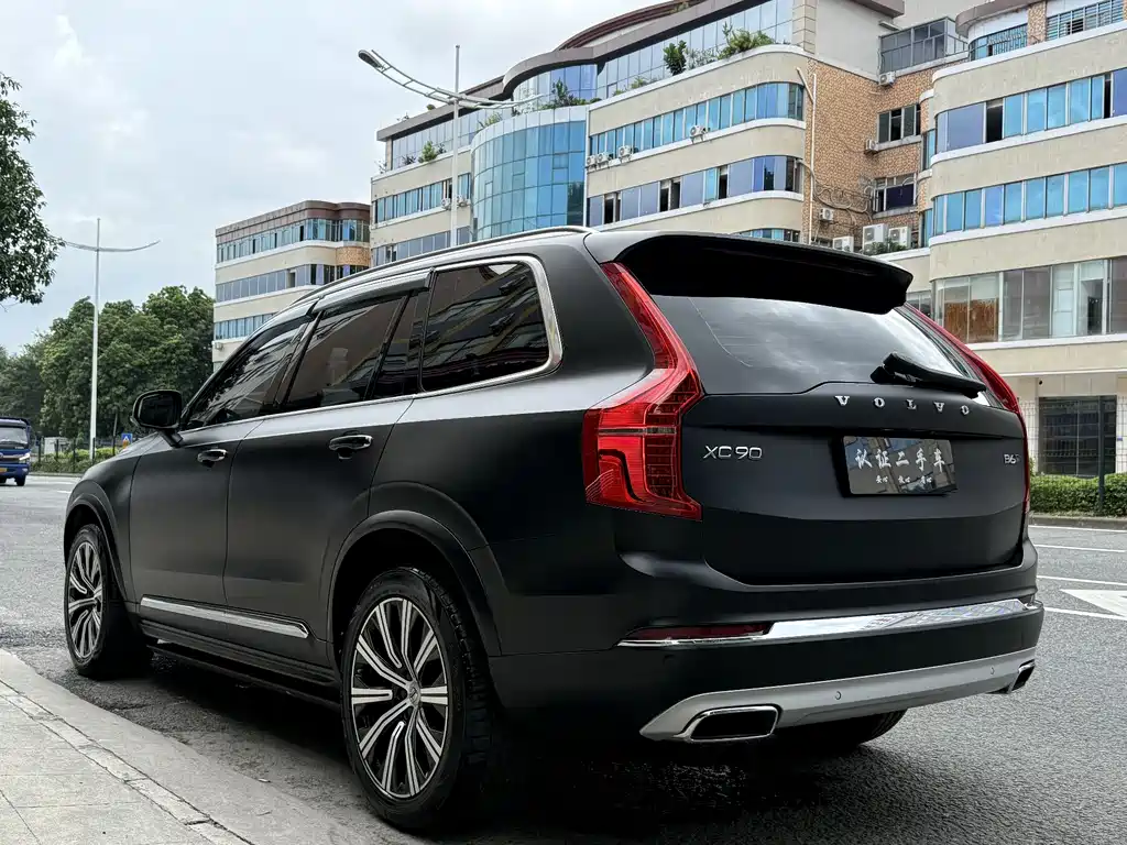 VOLVO  XC90