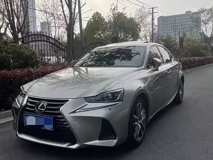 雷克萨斯IS 2017款 300 F SPORT版