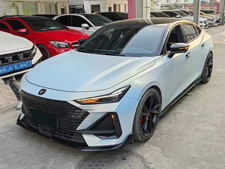 长安UNI-V 2022款 1.5T 尊贵型