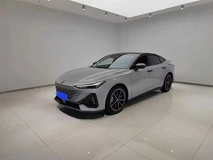 长安UNI-V 2022款 1.5T 卓越型