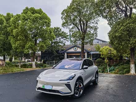 智己LS7 2023款 90kWh Elite后驱版