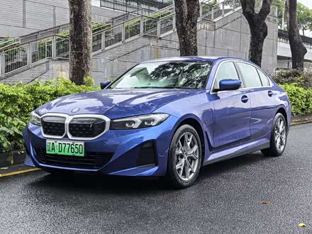 宝马i3 2022款 eDrive 35 L
