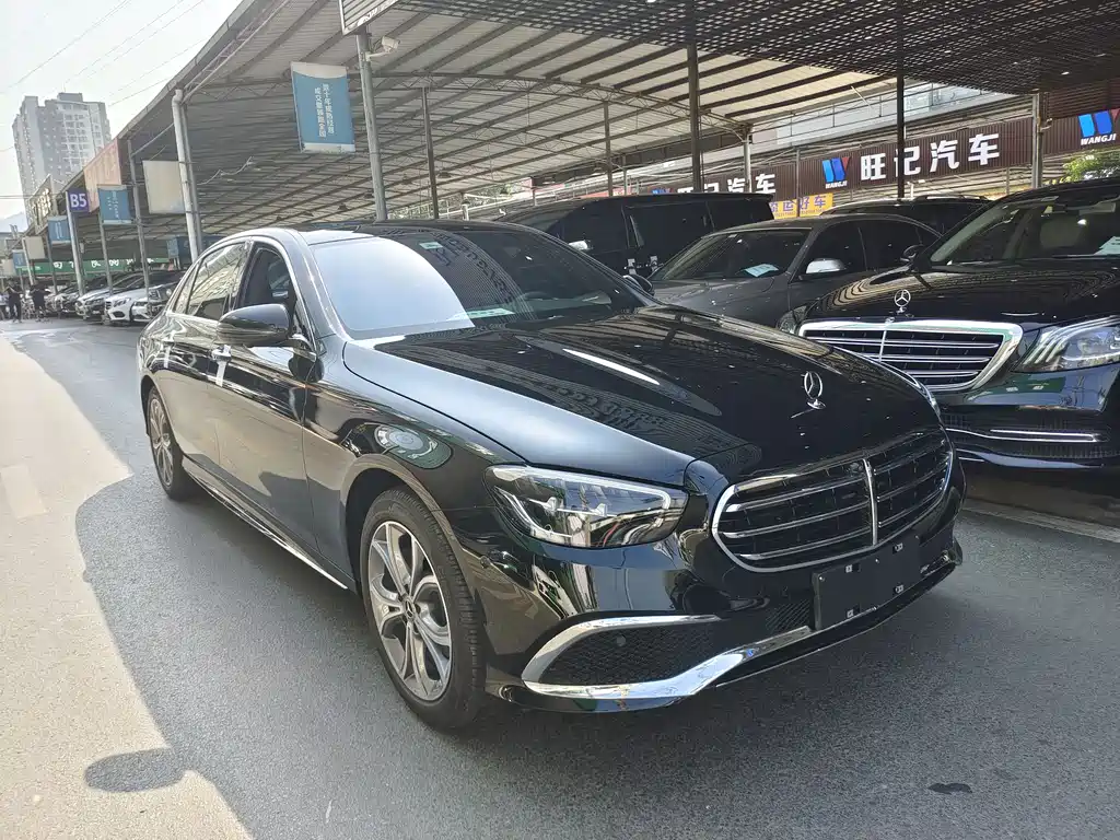MERCEDES-BENZ E CLASS