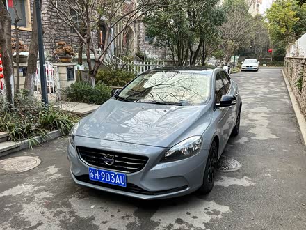 沃尔沃V40 2014款 2.0T 智逸版