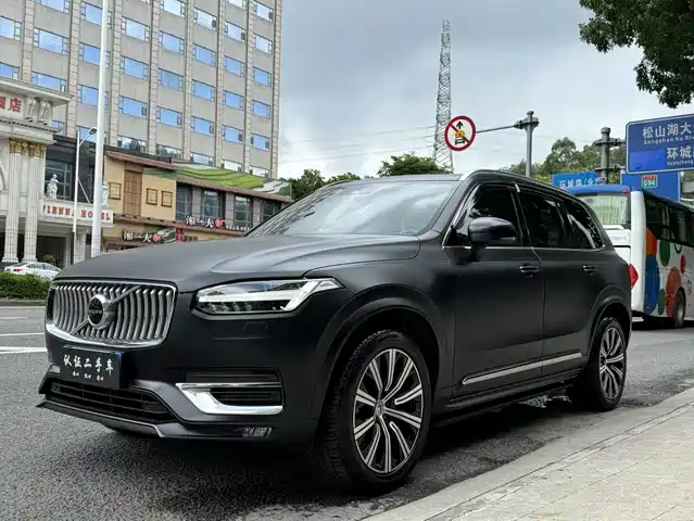 VOLVO  XC90 2021