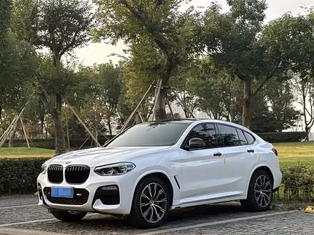 宝马X4 2019款 xDrive25i M越野套装