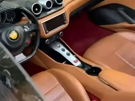 FERRARI CALIFORNIA T