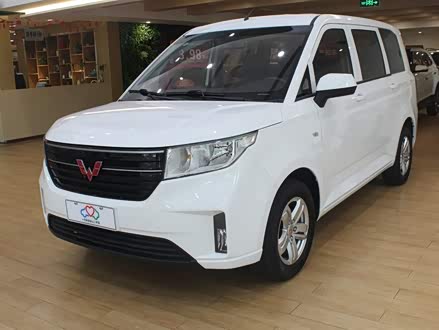 五菱宏光PLUS 2020款 1.5L 手动舒适型 7座
