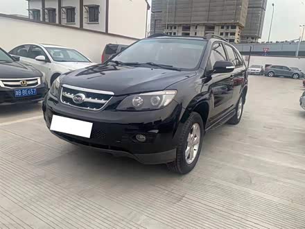 比亚迪S6 2014款 2.0L 手动豪华型 5座