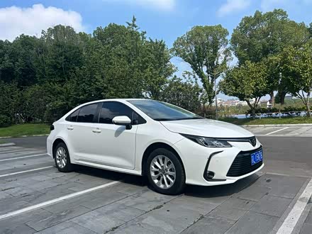 卡罗拉 2021款 1.2T S-CVT精英PLUS版