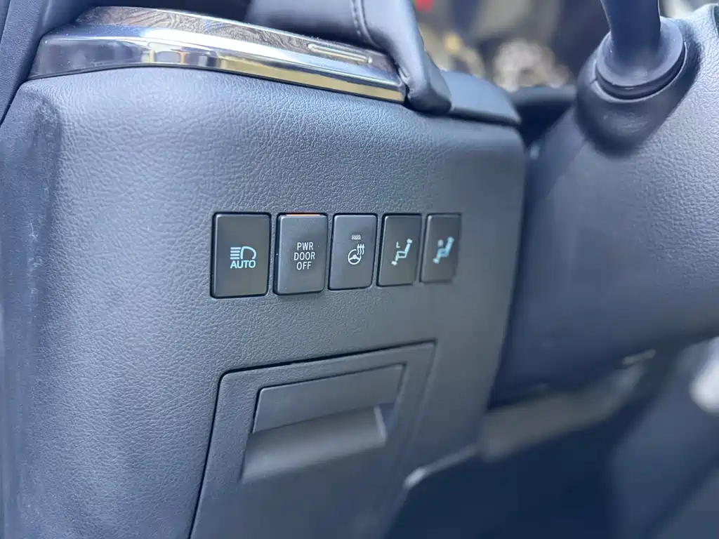 Toyota Alphard 2020 3.5L AT