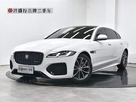 捷豹XFL 2022款 XFL 2.0T P250 两驱精英运动版
