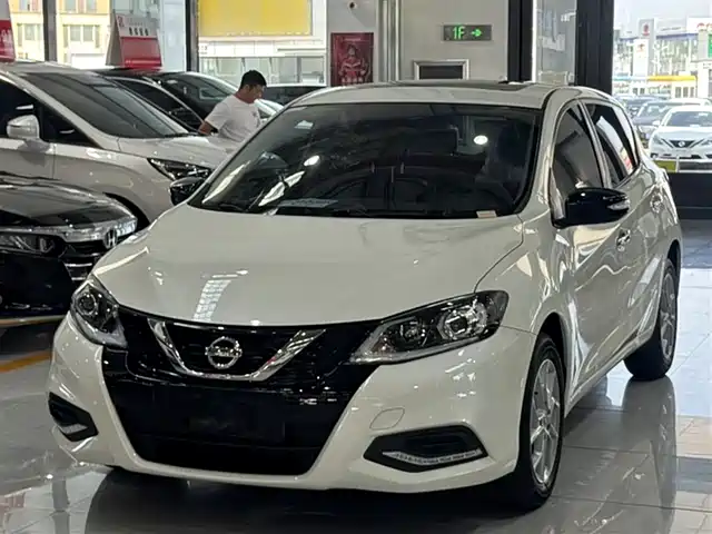 NISSAN TIIDA 2022