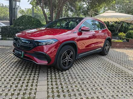奔驰EQA 2022款 EQA 300 4MATIC 首发特别版