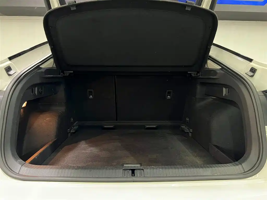Volkswagen Tiguan X X 2022 330TSI