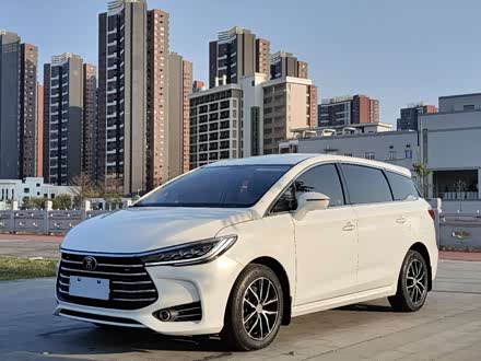 宋MAX 2018款 1.5T 自动智联尊享型 7座