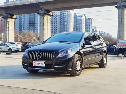奔驰R级 2017款 R 320 4MATIC 商务型臻藏版