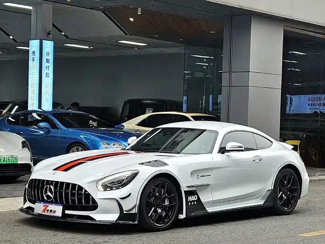 MERCEDES-BENZ AMG GT 2019