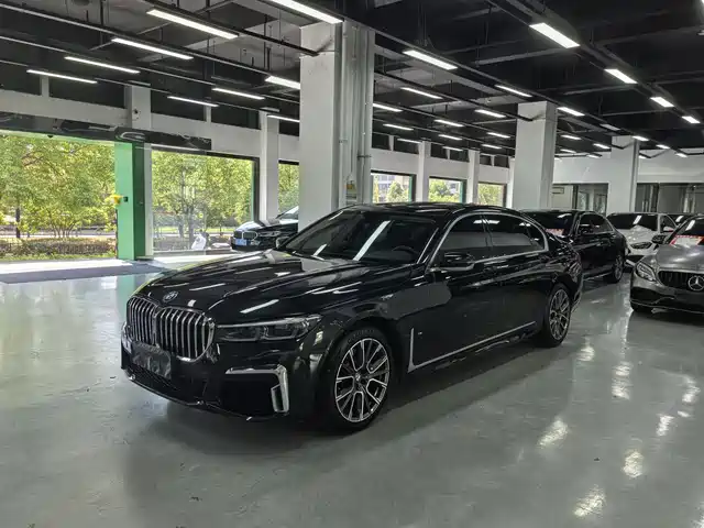 BMW 7 SERIES