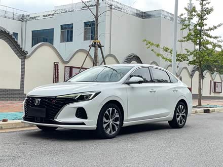 逸动 2021款 PLUS 蓝鲸NE 1.4T GDI DCT旗舰型