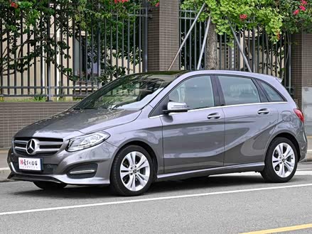 奔驰B级 2017款 B 200 动感型