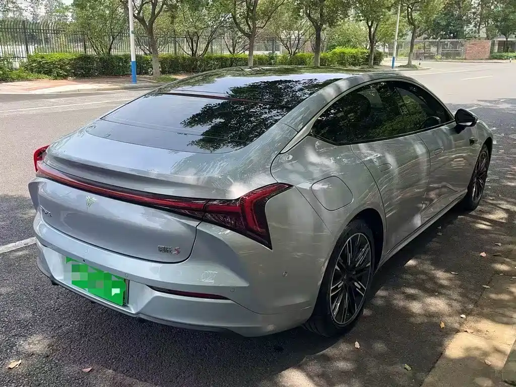 NEZHA AUTOMOBILE NEZHA S