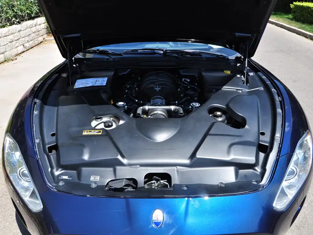 MASERATI GRANTURISMO