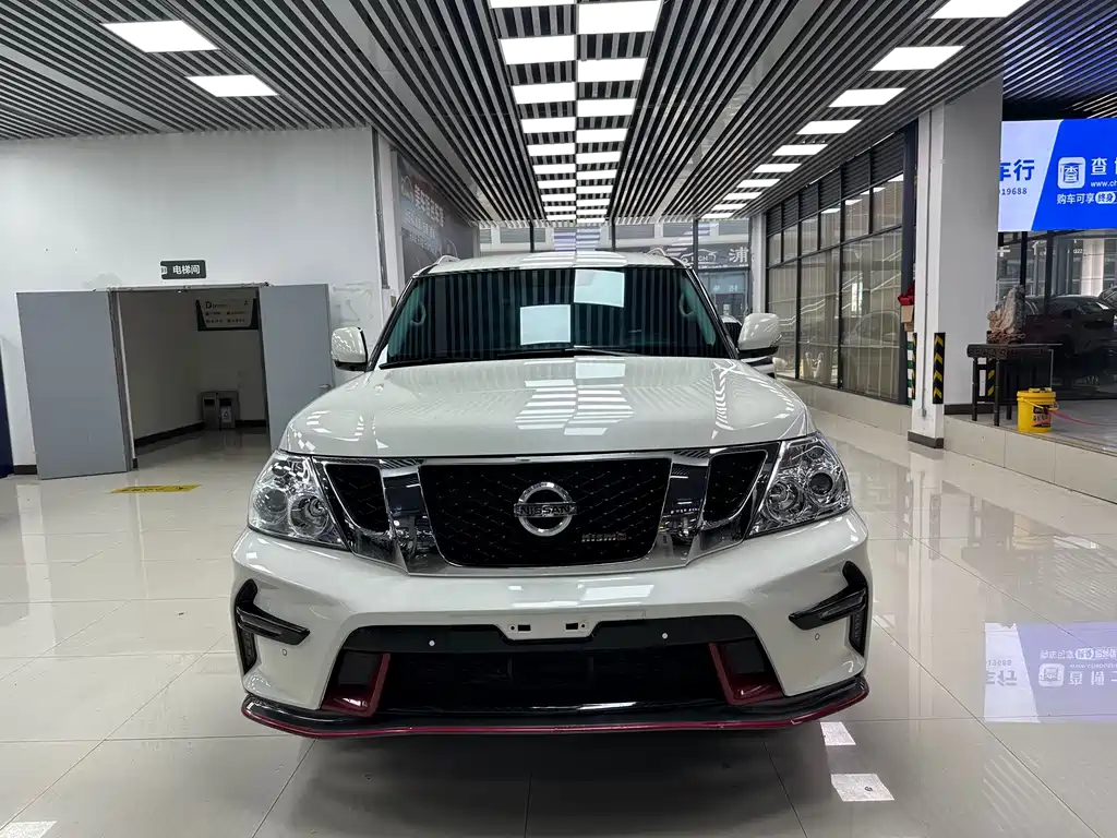 NISSAN TOURE