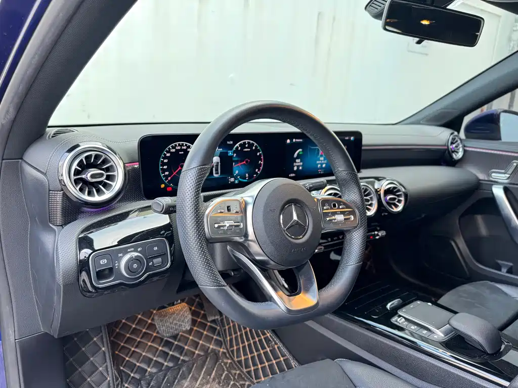 MERCEDES-BENZ A CLASS