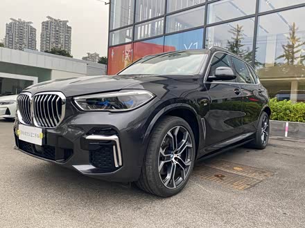 宝马X5 2022款 xDrive 40Li 尊享型M运动套装