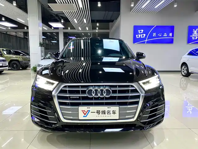AUDI  Q5L 2019