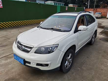 比亚迪S6 2014款 1.5TI 手动尊贵型 5座