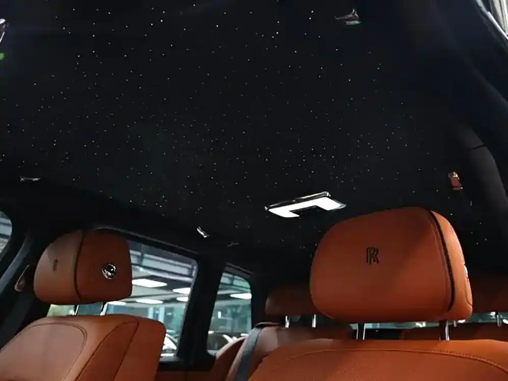 Rolls-Royce Cullinan 2018 мест