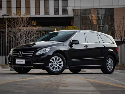 奔驰R级 2017款 R 320 4MATIC 商务型臻藏版