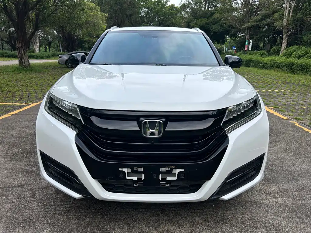 HONDA UR V