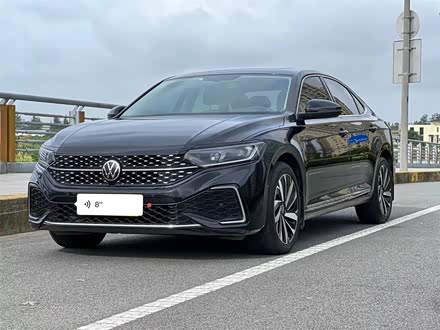 帕萨特 2022款 330TSI 星空豪华版