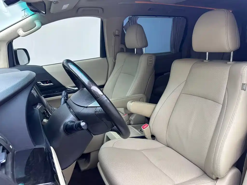 Toyota Alphard 2012 2.4L Luxury
