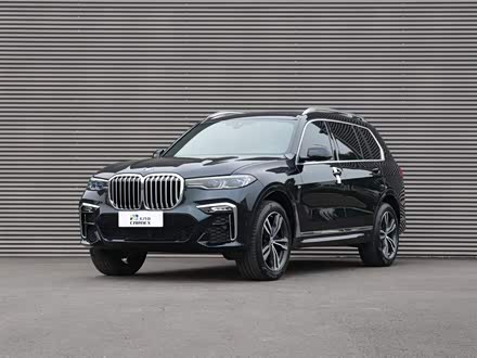 宝马X7 2021款 改款 xDrive40i 尊享型M运动套装