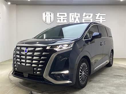 腾势D9 2022款 DM-i 970 四驱尊荣型