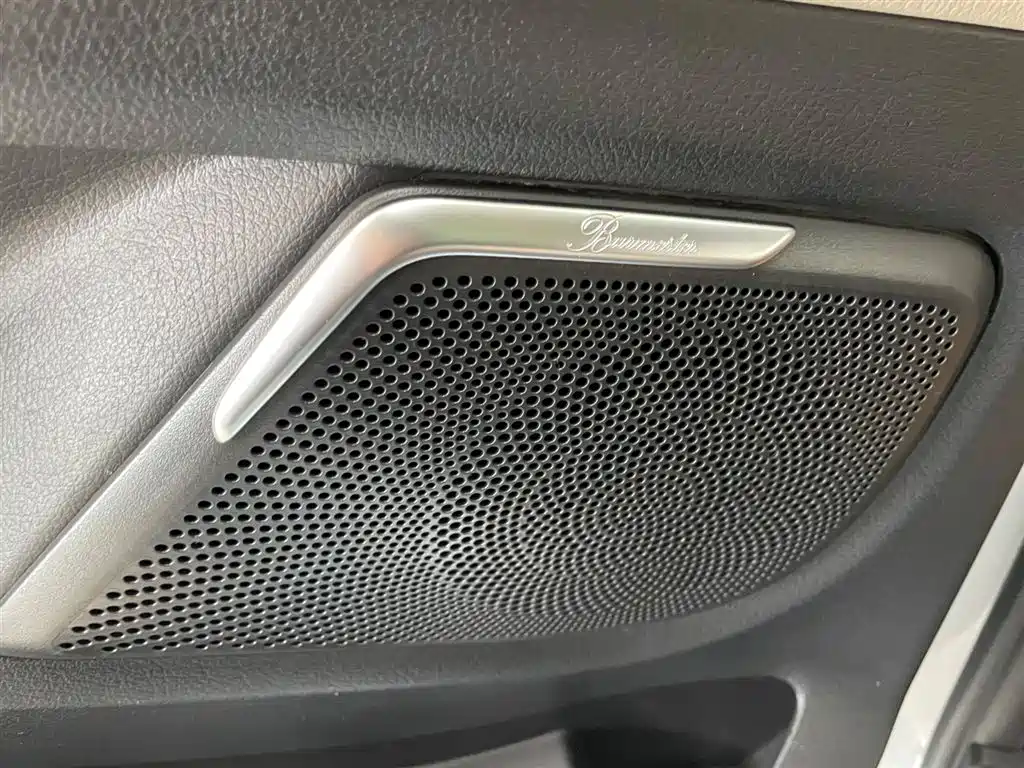 MERCEDES-BENZ V CLASS