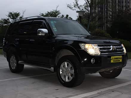 帕杰罗进口 2009款 3.8L 五门 尊贵版