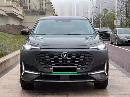 长安UNI-K 智电iDD 2022款 蓝鲸iDD 130km 1.5T 尊贵型